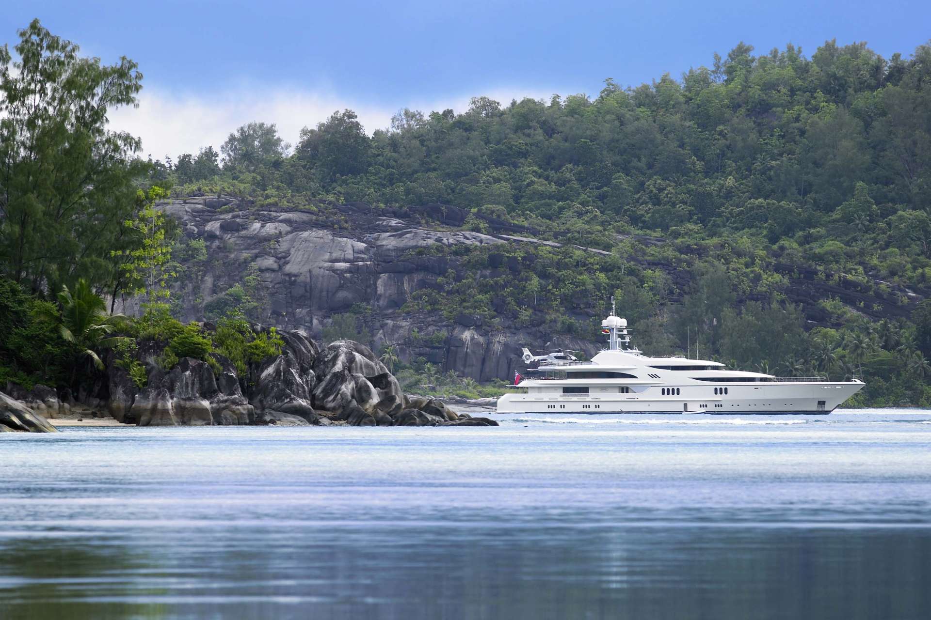 superyacht in maldives